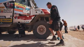 Tomáš Vrátný, Karel Poslední a Martin Šoltys před druhou etapou Dakaru