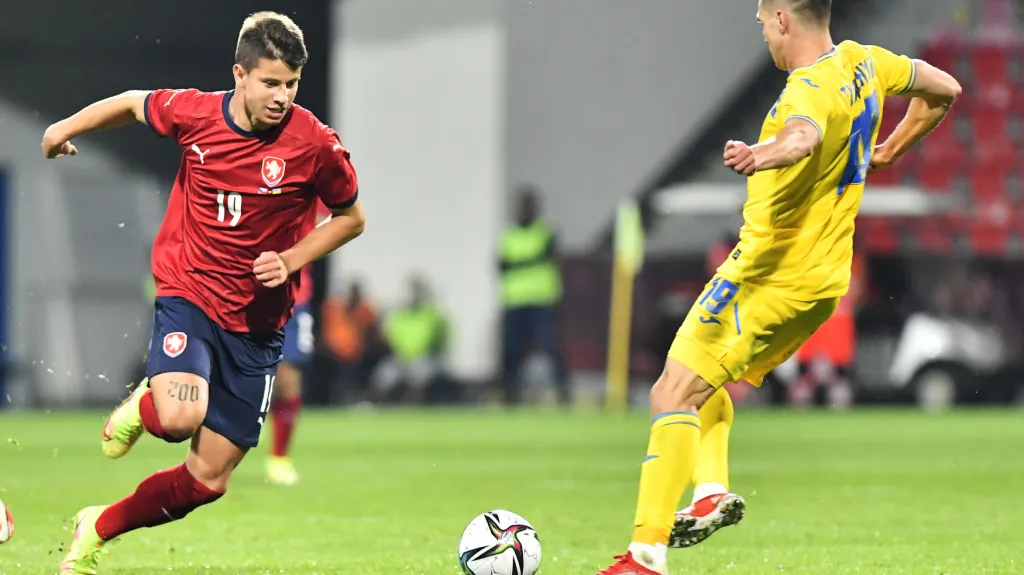 Adam Hložek v utkání proti Ukrajině