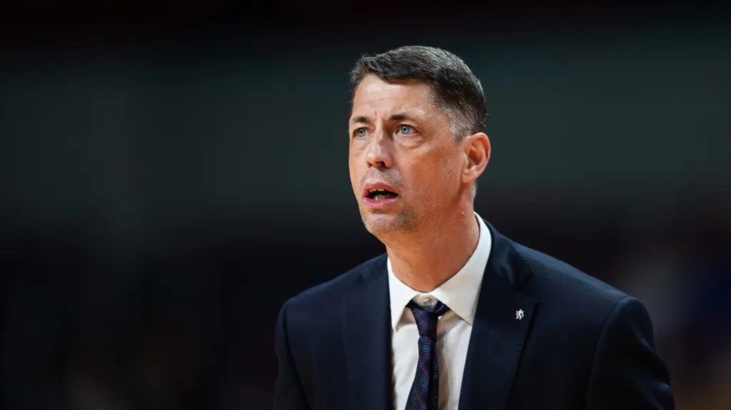 Trenér českých basketbalistek Štefan Svitek