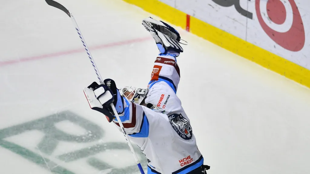 Slavící Petr Kváča