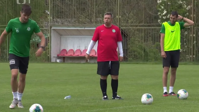 Ligovým týmům končí koronavirová pauza