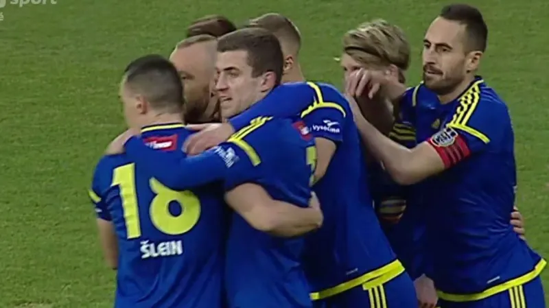 Gól v utkání Jihlava - Znojmo: Petr - 1:0 (6. min.)