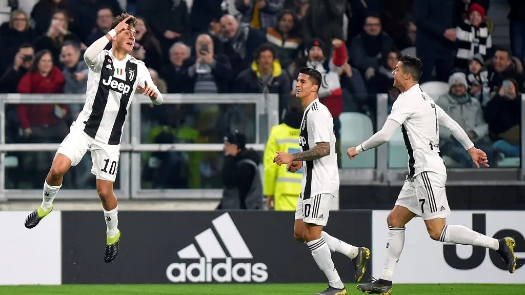 Fotbalisté Juventusu Turín se radují z gólu