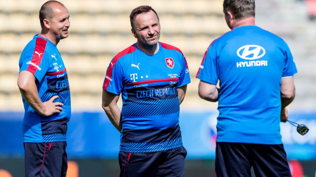 Zdeněk Svoboda (vlevo) v trenérském triumvirátu