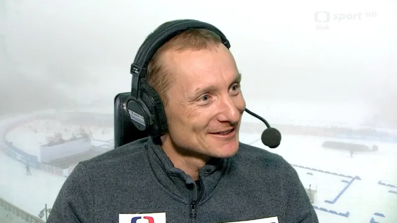 Přivítání spolukomentátora Ondřeje Moravce od českého týmu