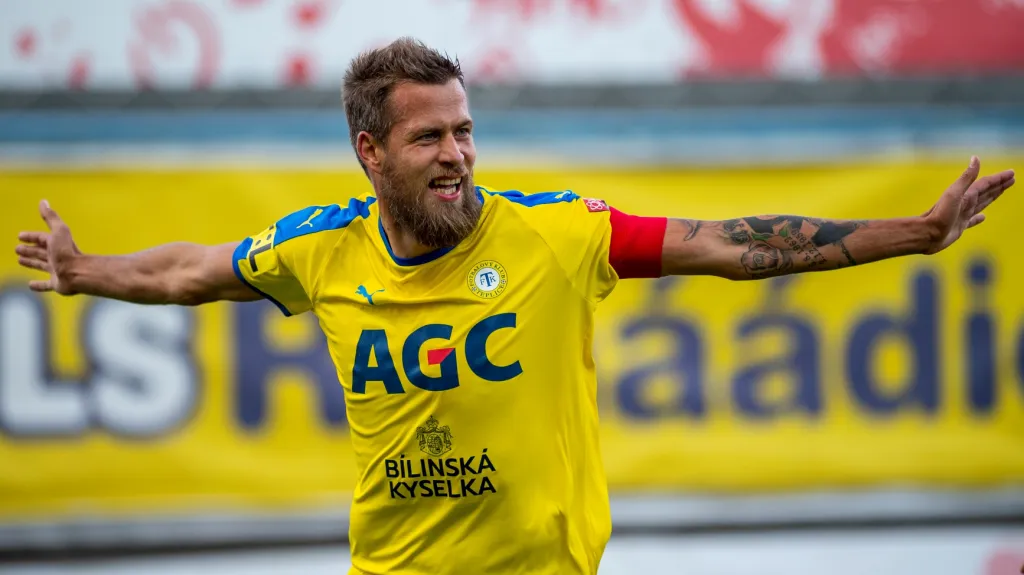 Jakub Mareš z Teplic oslavuje gól v síti Mladé Boleslavi