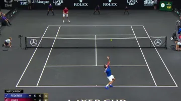 Moment utkání Isner - Federer: Neproměněné mečboly Američana
