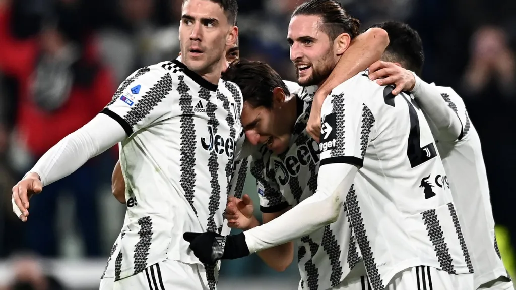 O vítězství Juventusu se postaral Adrien Rabiot (vpravo)