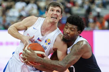 Pavel Pumprla v duelu s USA