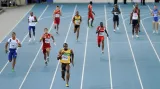 Usain Bolt finišuje na posledním úseku štafety