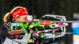 Němka Laura Dahlmeierová během štafety