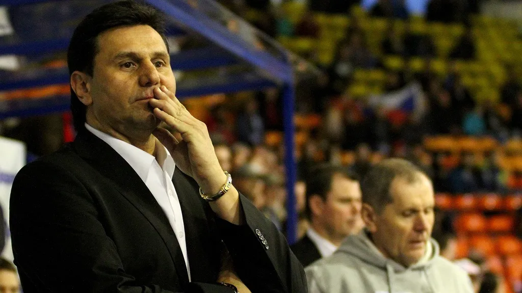 Vladimír Růžička na reprezentační střídačce