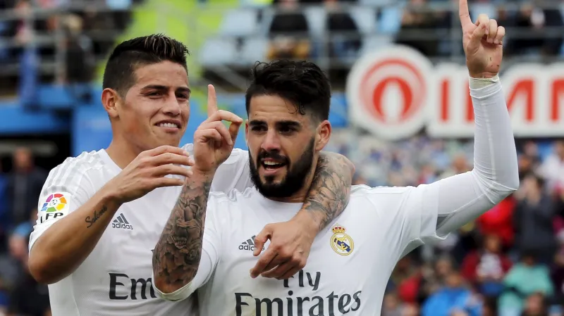 Slavící James Rodríguez a Isco