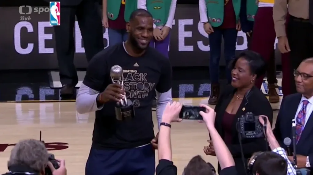 LeBron James se stal laureátem ceny Jackieho Robinsona