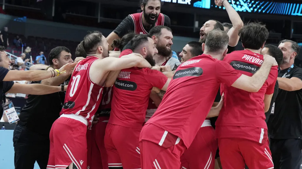 Radost basketbalistů Gruzie