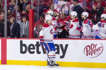 Juraj Slafkovský slaví gól v zápase s Ottawou