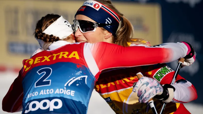 Johaugová prohrála první distanční závod v sezoně, ve stíhačce nestačila na Östbergovou