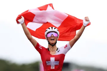 Jolanda Neffová v cíli olympijského závodu