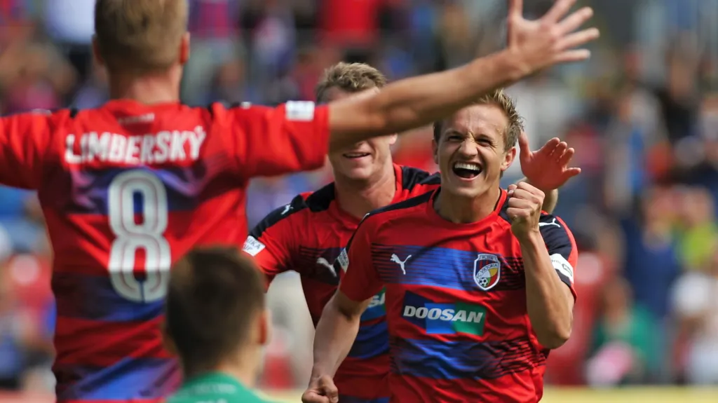 Slavící plzeňští fotbalisté