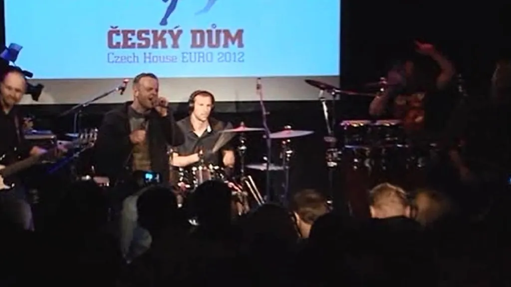 Petr Čech s kapelou Eddie Stoilow