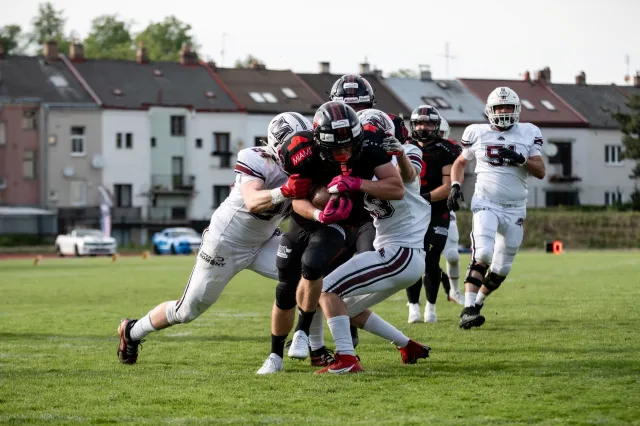 Gladiators uhájili proti Přerovu neporazitelnost, Znojmo dominovalo v Brně