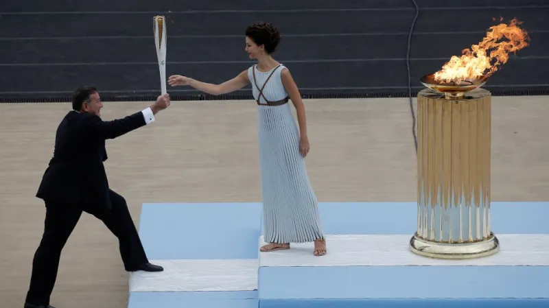 Předání olympijské pochodně