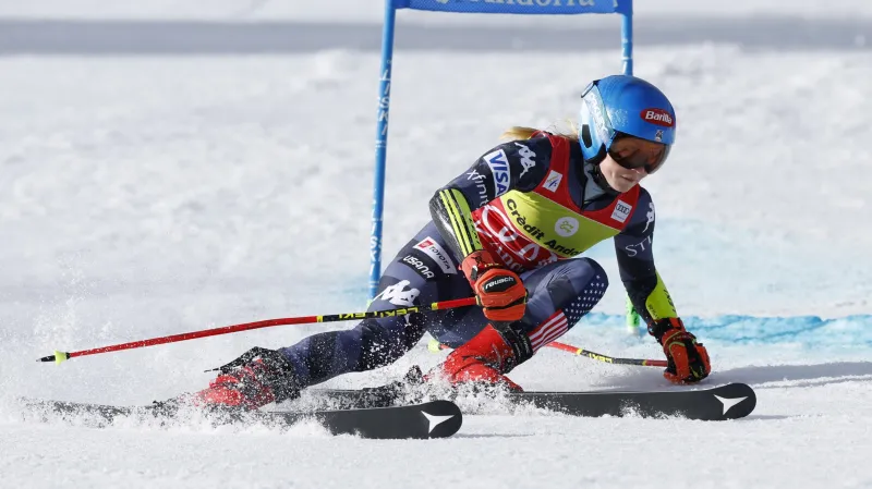 Závěr 2. kola obřího slalomu SP v Soldeu s vítěznou Shiffrinovou