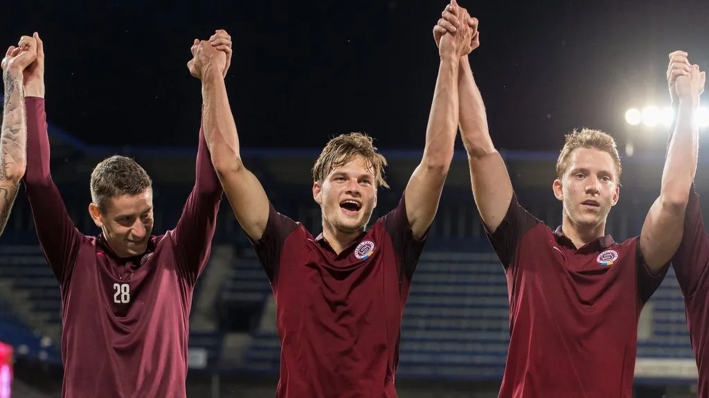 Matěj Pulkrab (uprostřed)