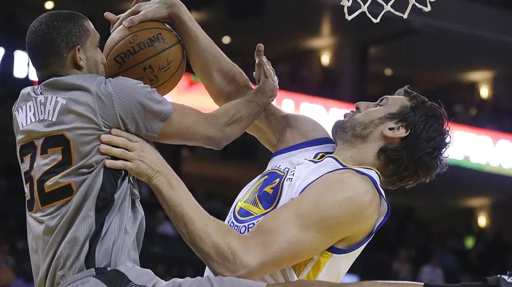 Utkání Golden State - Phoenix