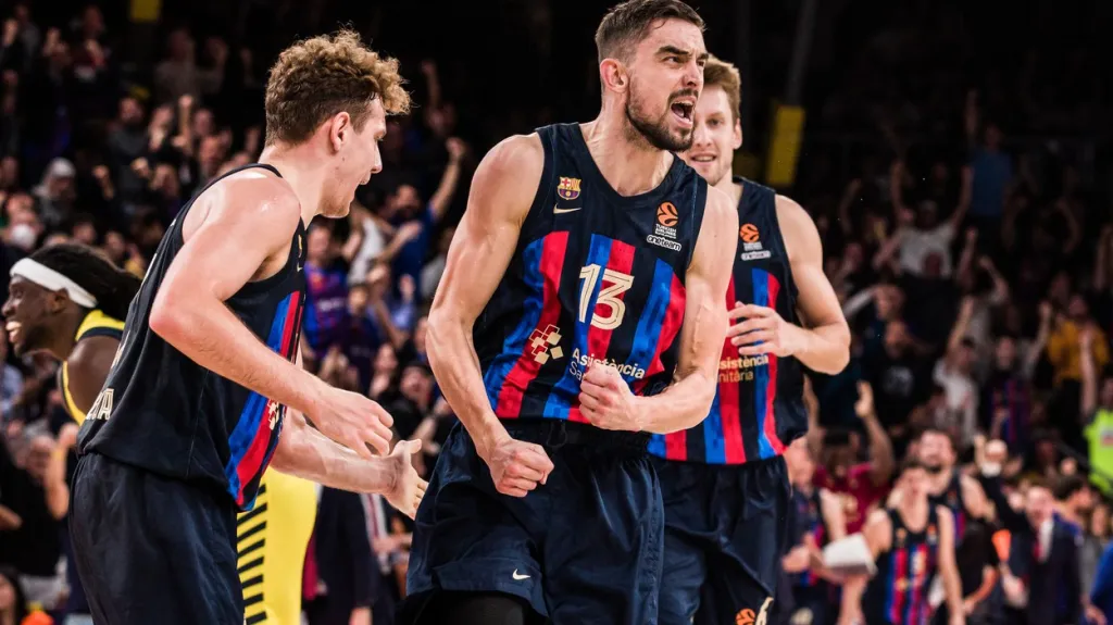 Tomáš Satoranský se raduje v dresu Barcelony