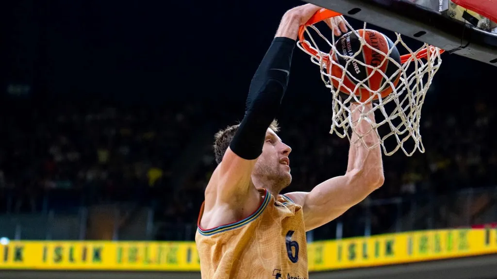 Satoranský s Veselým dovedli Barcelonu do Final Four Euroligy