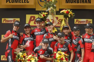 Radost závodníků z BMC v cíli