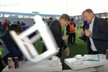 Letící židle narušila po pohárovém finále vysílání ČT