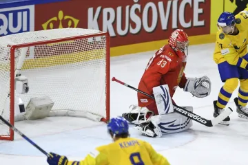 Vasilij Košečkin v ruské brance dostává gól
