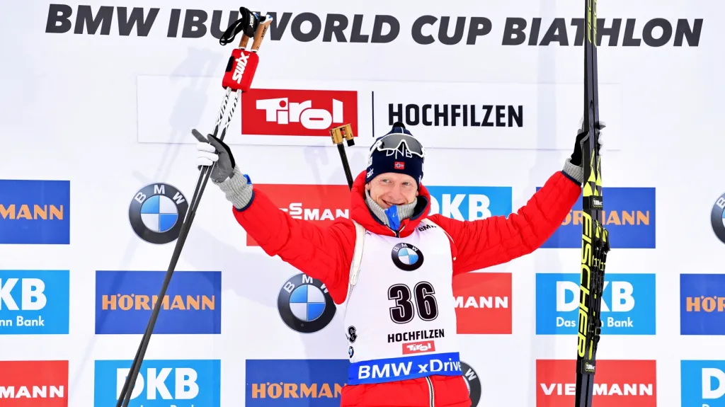 Johannes Thingnes Bö po výhře v Hochfilzenu