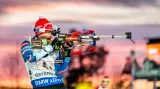 Sestřih nejdůležitějších momentů během smíšené štafety biatlonistů