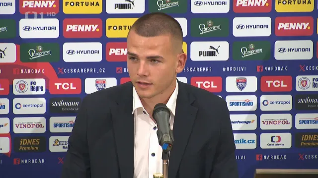 Suchopárek nominoval na kemp před Eurem také Šína, kapitánem bude Sejk