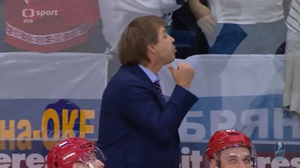 Zbytečný faul Backlunda a rozmíška trenérů