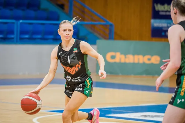 Basketbalistky Žabin potvrdily proti Trutnovu roli favoritek a rychle postoupily do semifinále