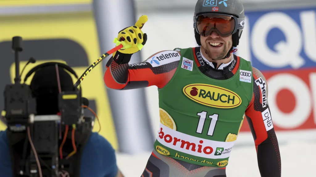 Aleksander Aamodt Kilde se raduje z vítězství v Bormiu