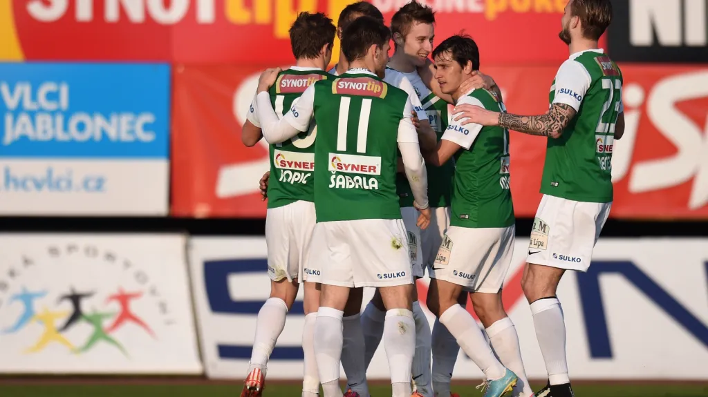 Slavící fotbalisté Jablonce