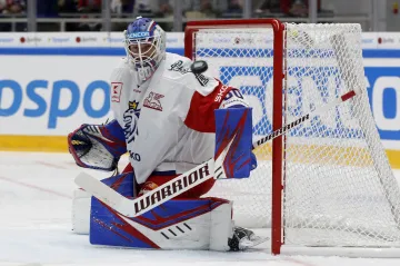 Český brankář Karel Vejmelka na MS v Rize