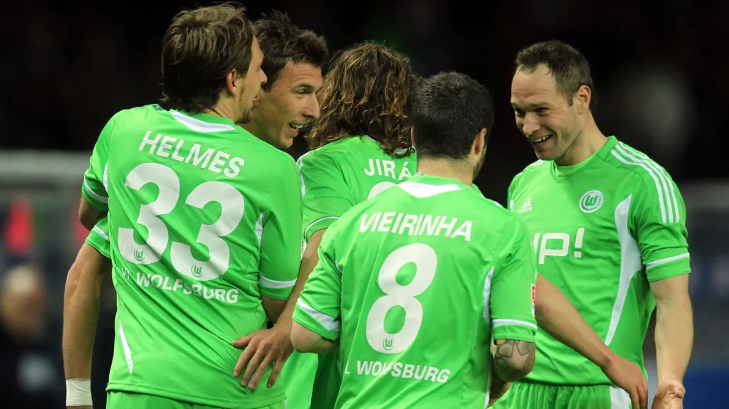 Fotbalisté Wolfsburgu i s Jiráčkem