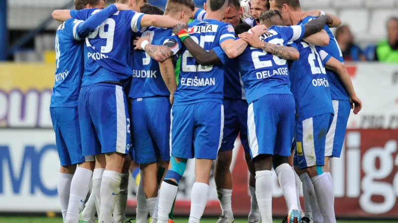 Slavící liberečtí fotbalisté