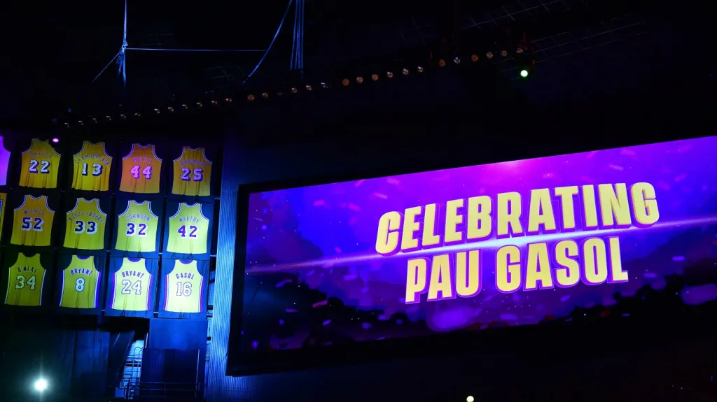 Lakers slavnostně vyřadili dres Pau Gasola