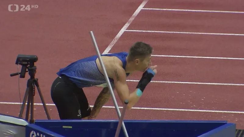 Juška s nalomenou kůstkou limit těsně neskočil