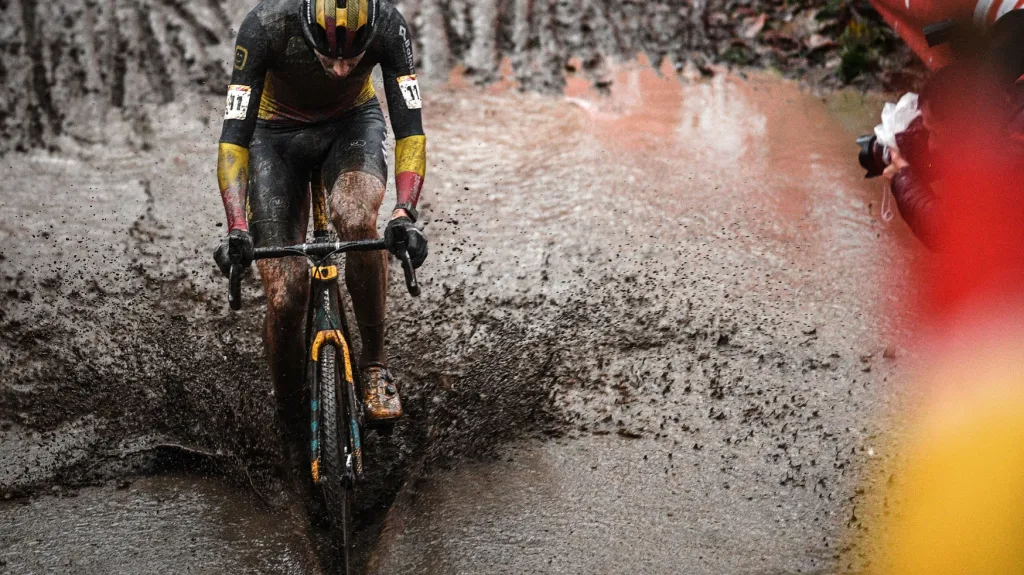 Belgičan Toon Aerts na náročné trati v Namuru