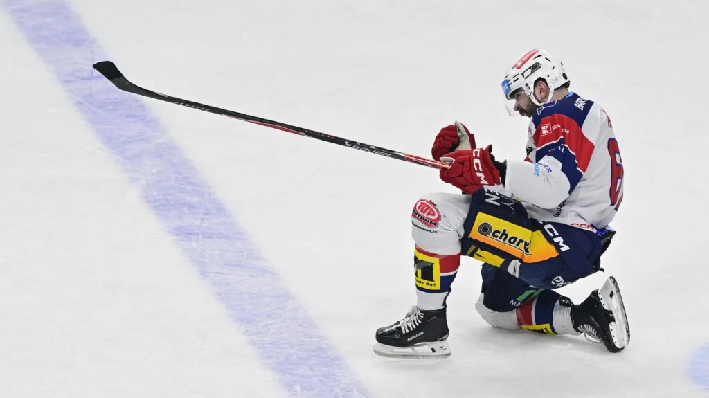 Martin Kaut oslavuje gól proti Spartě