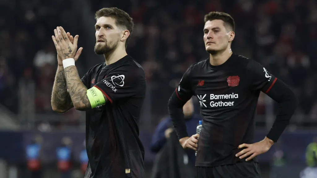 Robert Andrich a Patrik Schick po výhře nad Olympiakosem Pireus.