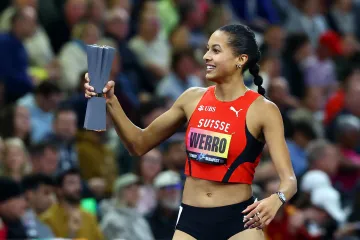 Audrey Werrová s trofejí pro vítěze ultimátního MS